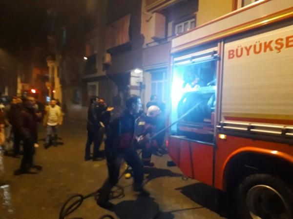 Yaşlı kadın son anda kurtarıldı