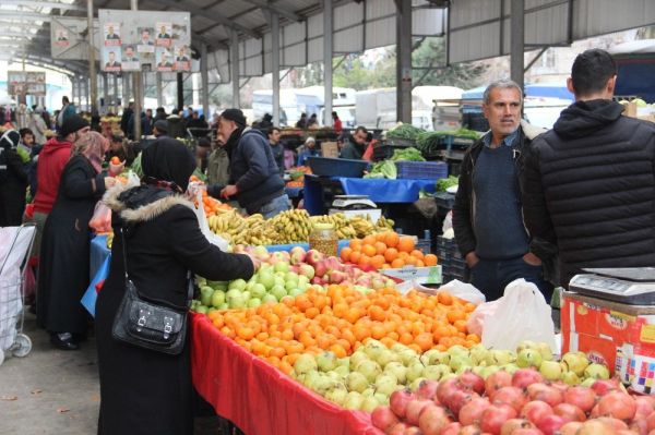 Pazardaki ürün fiyatlarından ne alıcı ne de satıcı memnun