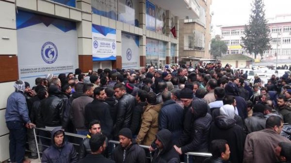 Şanlıurfa'da şaşırtan izdiham