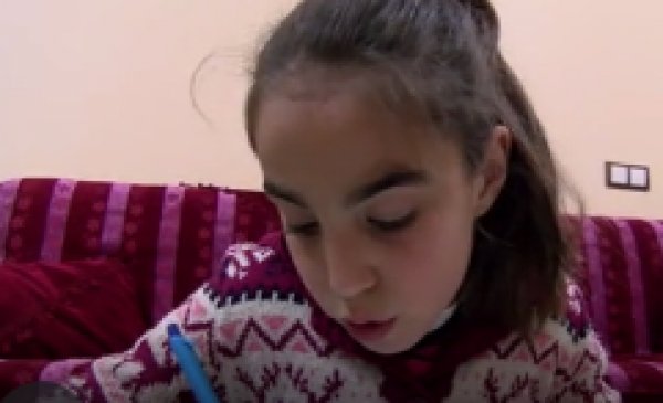 9 yaşındaki Beyza'nın duymak için paraya ihtiyacı var