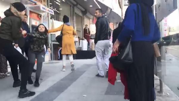 Başka kadınla gördüğü erkek arkadaşını bıçakladı 