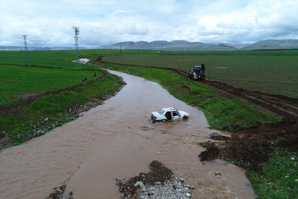 Gaziantep'te sele kapılan bir kişinin cesedine ulaşıldı 