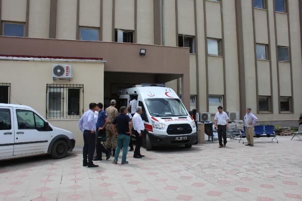 Adıyaman'da husumetli oldukları muhtarı tüfekle vurdular
