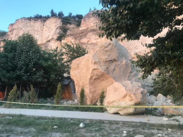 Birecik’te üçüncü kez heyelan paniği yaşandı