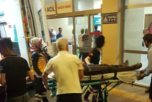 Şanlıurfa'da lahmacun sırasında iki grup birbirine girdi