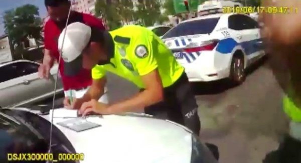 Makas atan maganda MOBESE'ye takıldı 