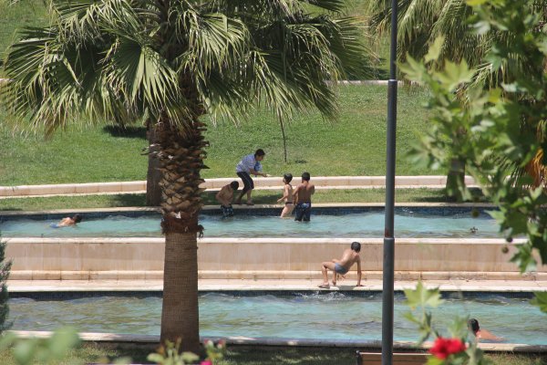 Şanlıurfa'da sıcak hava yaşamı olumsuz etkiliyor