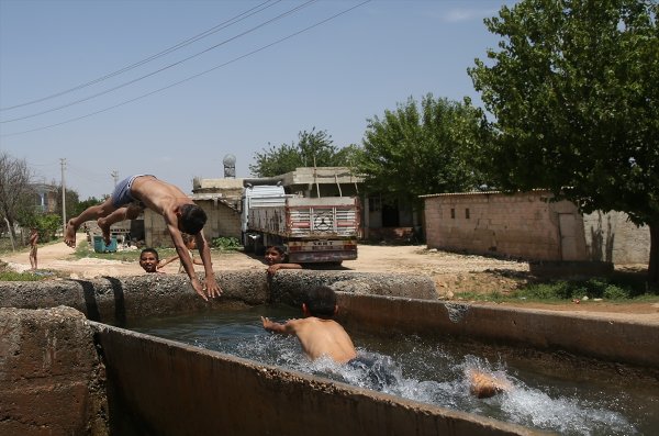 Şanlıurfa'da sıcak hava yaşamı olumsuz etkiliyor