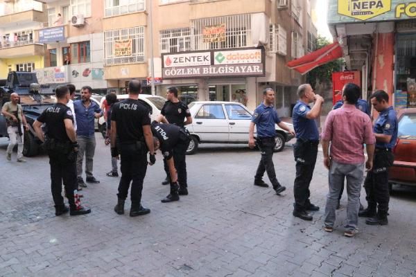 Şanlıurfa'da komşu ailelerin çöp kavgası