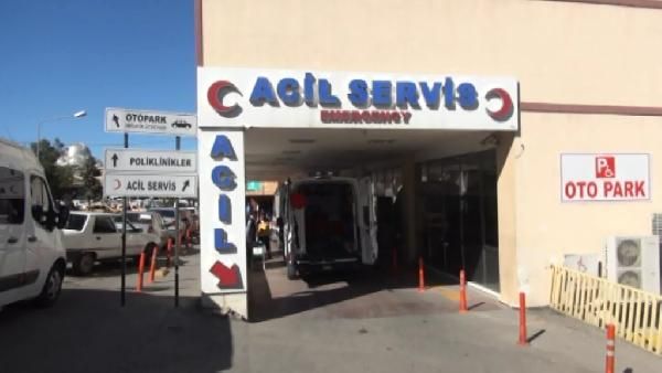 Suriyelileri taşıyan minibüs kaza yaptı: 13 yaralı