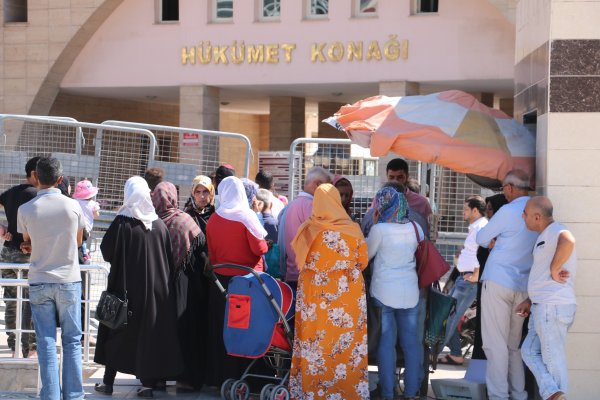 Suriyelilere, Kanada'ya sığınmacı alınacak yalanı 