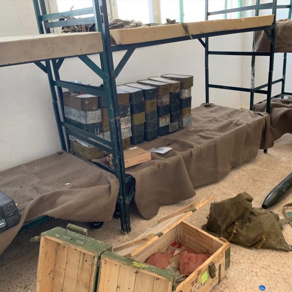 YPG, silah ve mühimmatları bırakıp kaçtı