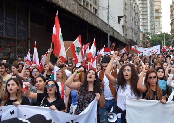 Lübnan'da protestocular eylemlere devam ediyor