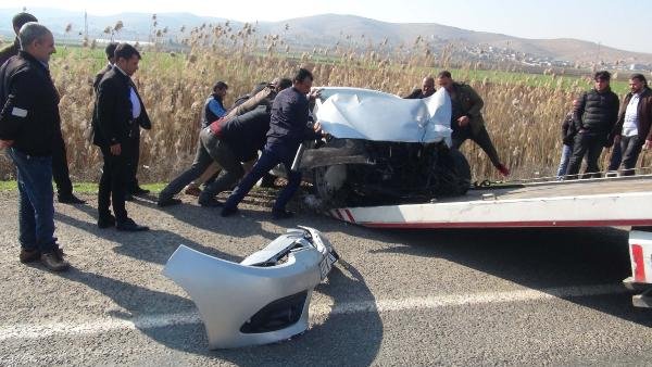 Şanlıurfa'da minibüs ile otomobil çarpıştı: 5 yaralı