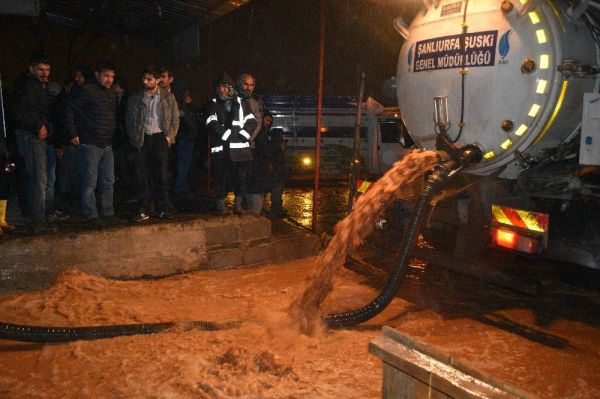 Siverek’te sel felaketi... Evler su altında kaldı, hayvanlar telef oldu -4