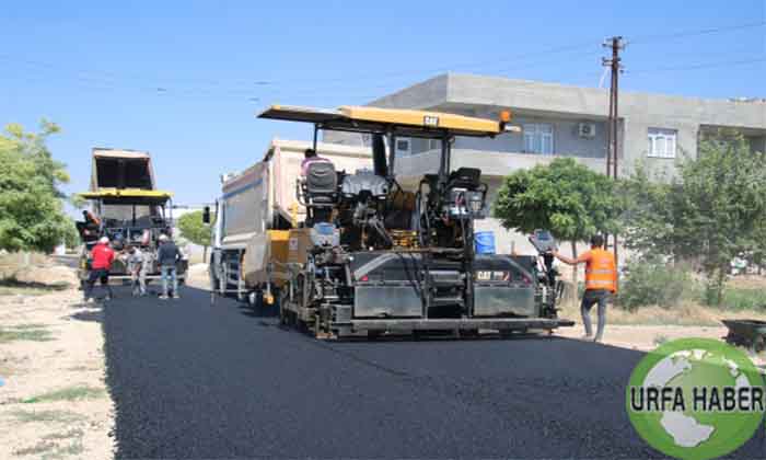 Şanlıurfa’da asfalt çalışmaları devam ediyor