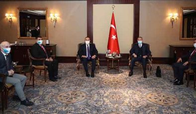 Çavuşoğlu ve Akar, Ukrayna’daki Ahıskalı Türklerle bir araya geldi