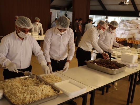 Şanlıurfa’da binlerce aileye sıcak yemek desteği