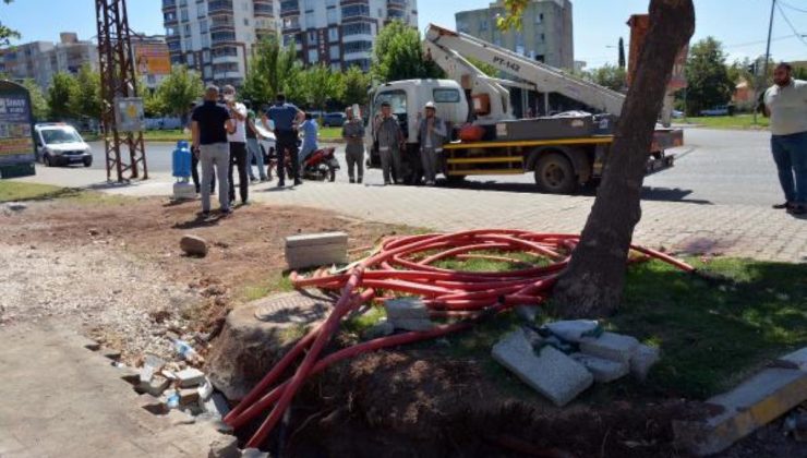 Kabloya temas etti akıma kapılıp yaralandı.